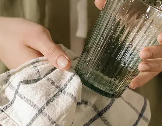 დასუფთავება (Housekeeping)