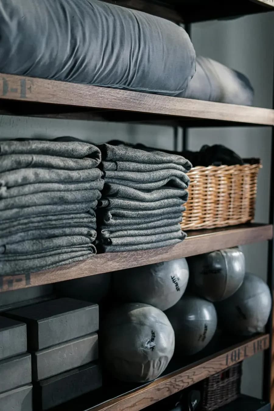 სავარჯიშო დარბაზი (Gym)